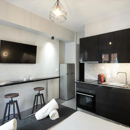 Lilian & Vivian Suites By Corfuescapes * Corfu (city)