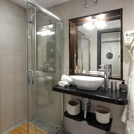 Lilian & Vivian Suites By Corfuescapes Apartment
